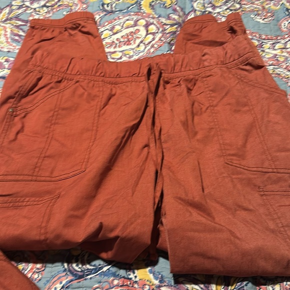 Set of Scrubstar Scrubs in Heather Clay color - Picture 4 of 6